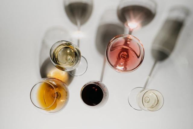 Rosé-Champagner - zartes Rosa mit Tiefe, Frucht und Eleganz Rosé-Champagner - zartes Rosa mit Tiefe, Frucht und Eleganz